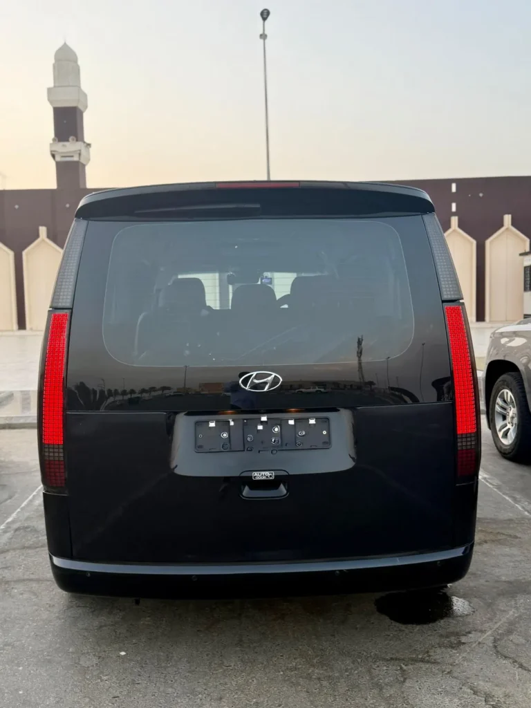 Book Hyundai H1 online