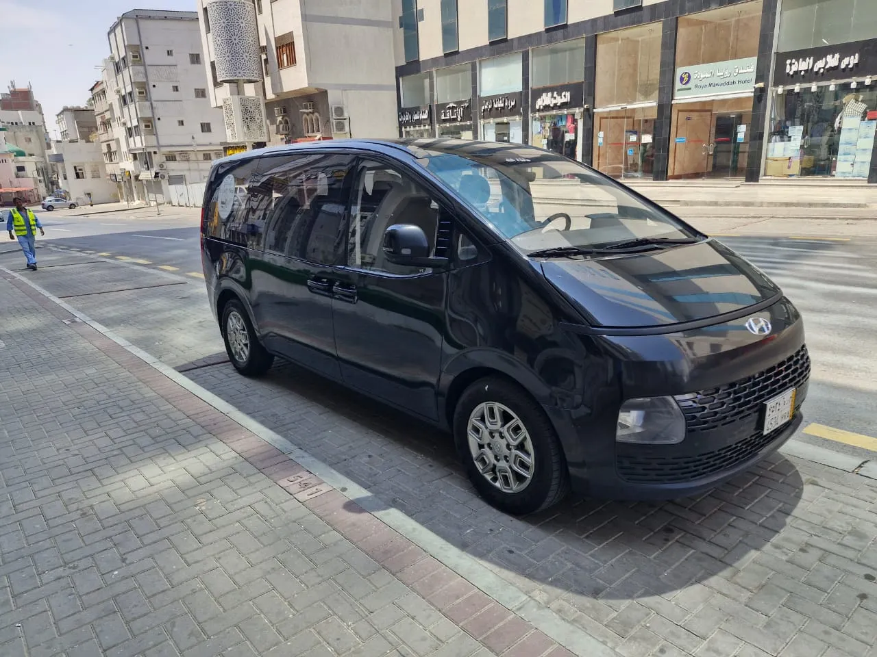 7-seater Hyundai H1 in Makkah